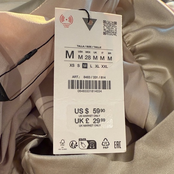 Zara Backless Satin Halter Dress with Beautiful Back Bow/Mini/ New with Tags - Picture 9 of 9